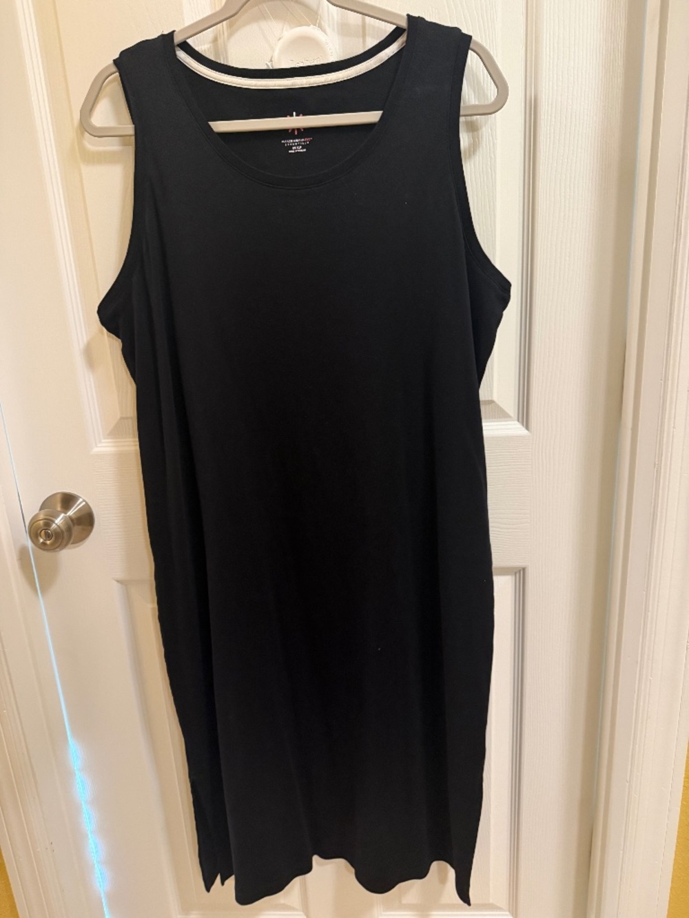 Isaac Mizrahi Live Essentials Black Sleeveless Dress XL Petite Knee Length